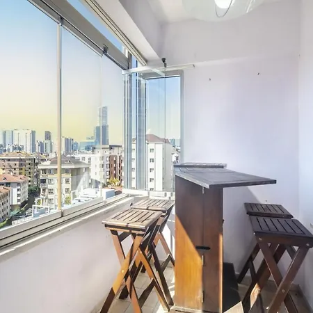 Comfy Flat With Balcony In Atasehir Apartment *